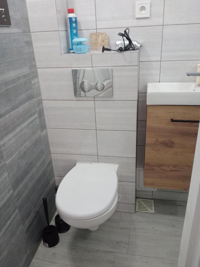 Uroczy Apartament Cracovie Extérieur photo