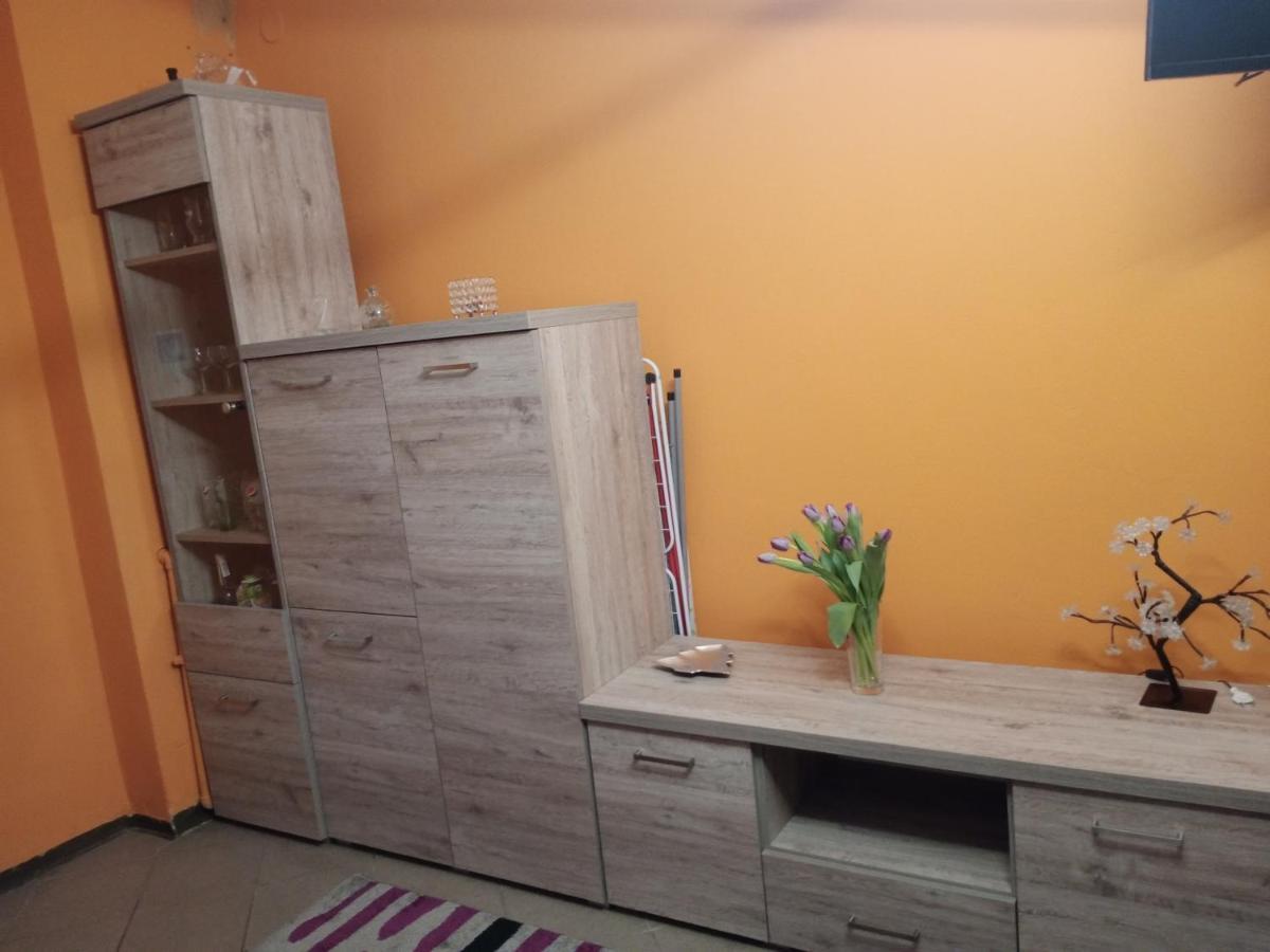 Uroczy Apartament Cracovie Extérieur photo